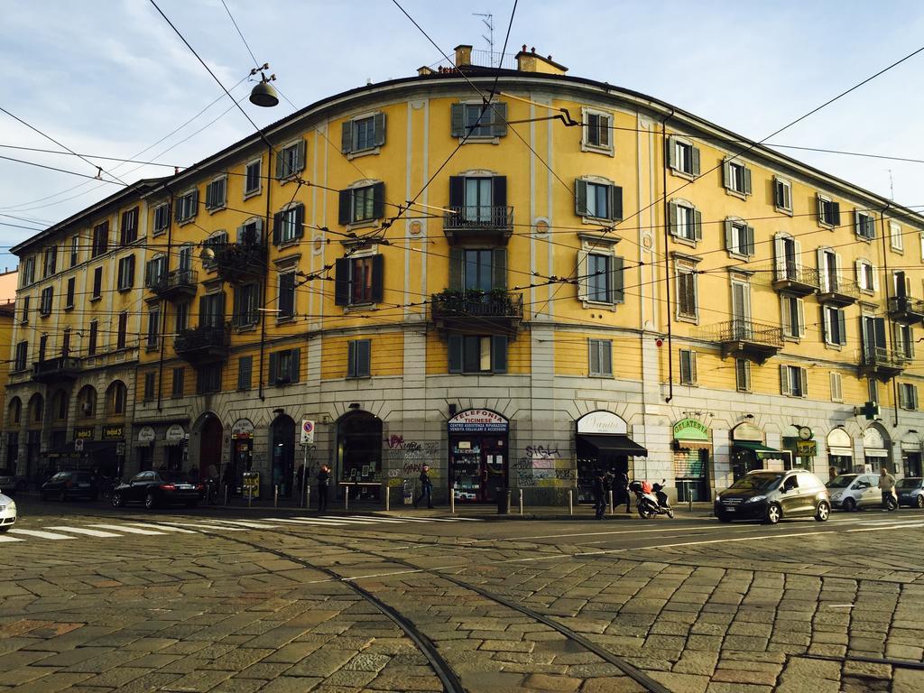 Porta Genova *