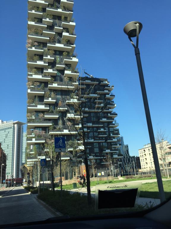 Kibilu - Via Confalonieri - Stazione Garibaldi - Zona Isola Milan