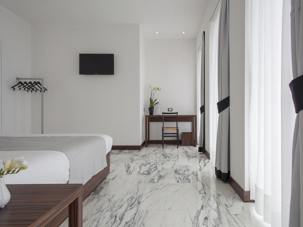 My Bed Montenapoleone Gasthof 2*