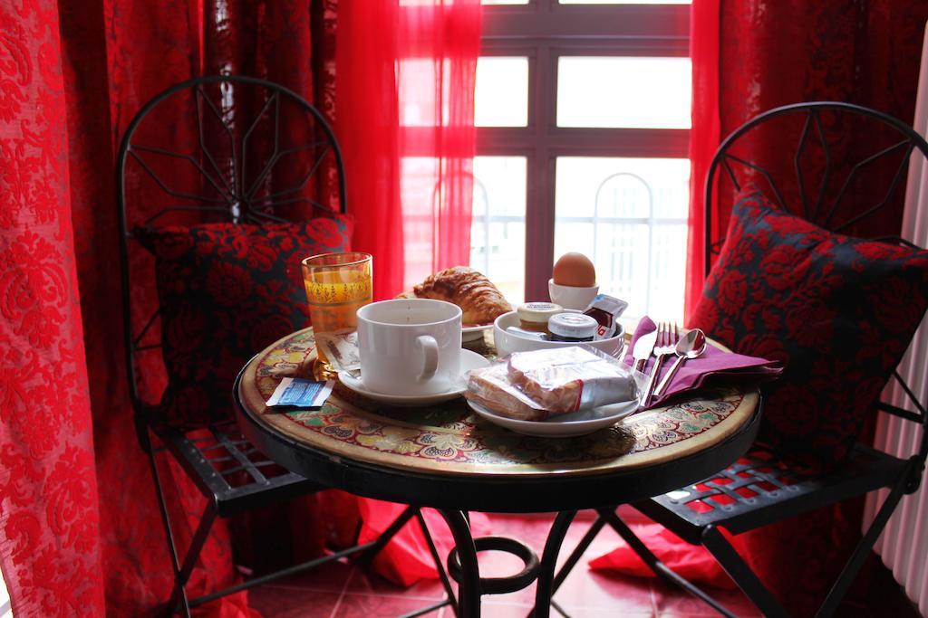 Abracadabra Tortona Bed & Breakfast 2*