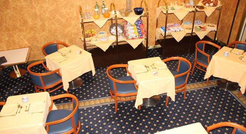 Hotel Mentana, By R Collection