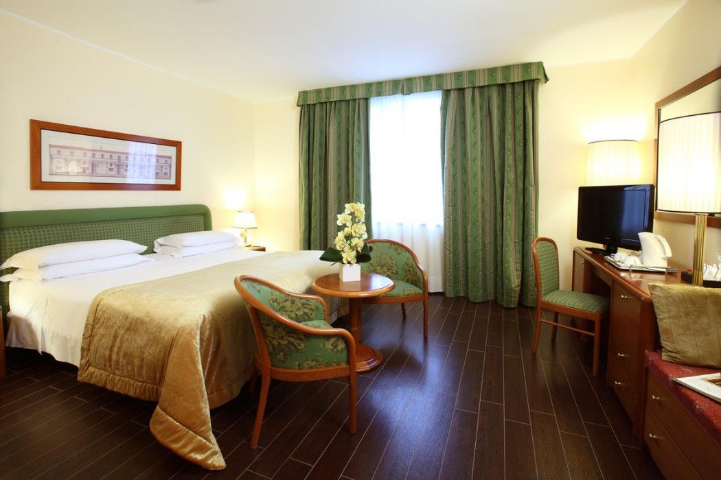 Hotel Starhotels Business Palace 4*