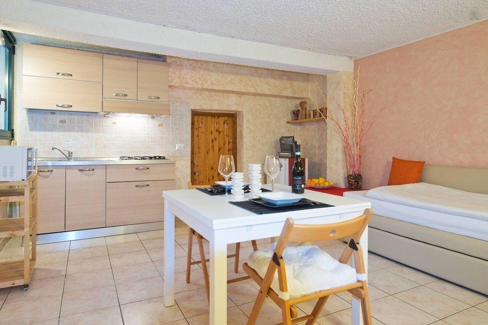 Apartment Rho *