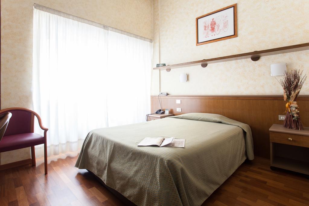 Desenzano Aparthotel