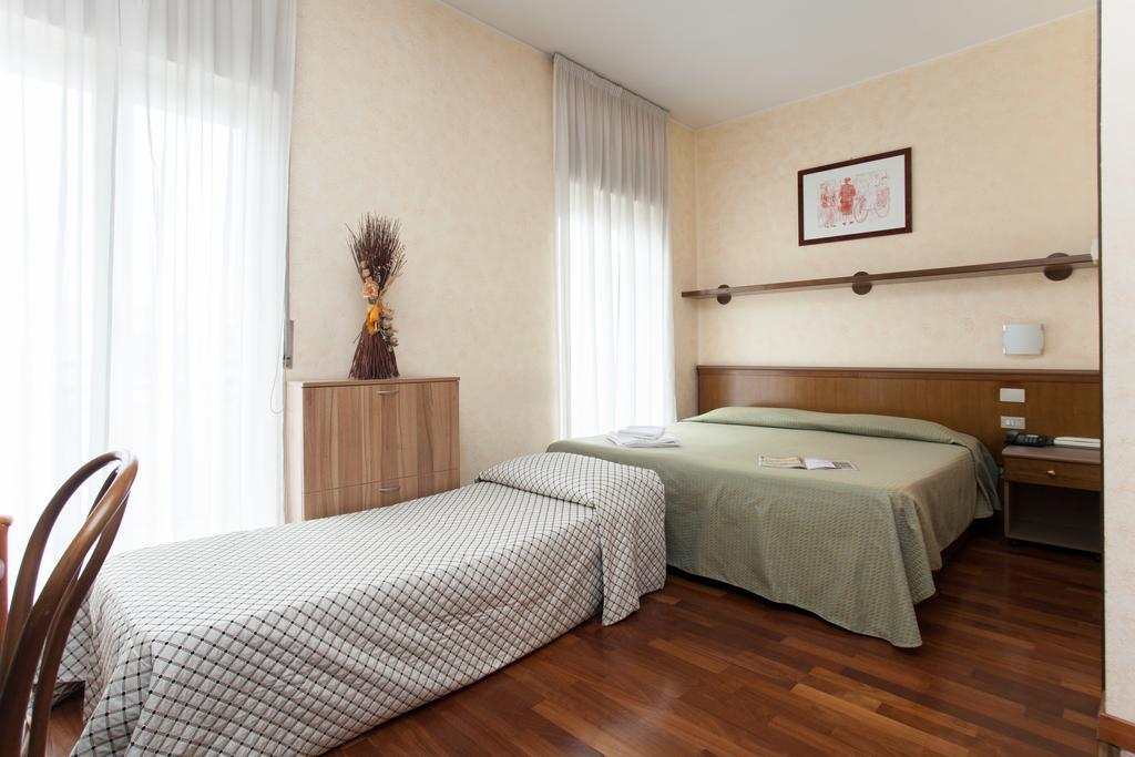 Desenzano 3*