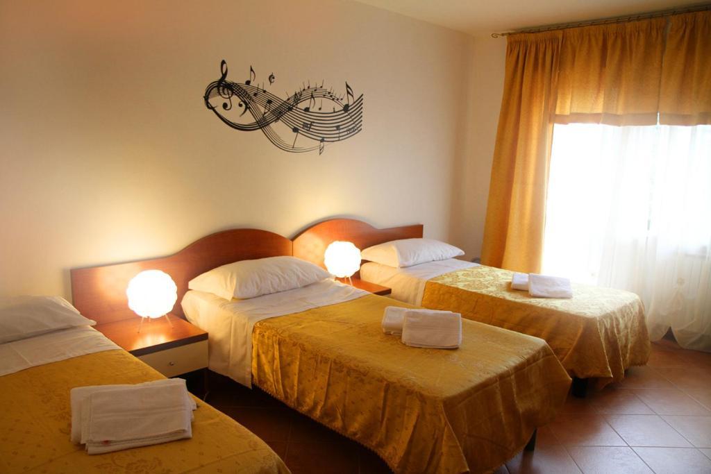Bed & Breakfast Music 3*