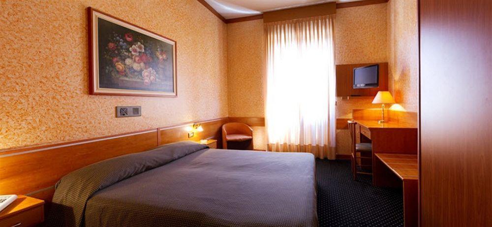 Hotel Mentana, By R Collection