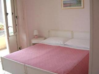 Kennedy Hotel *
