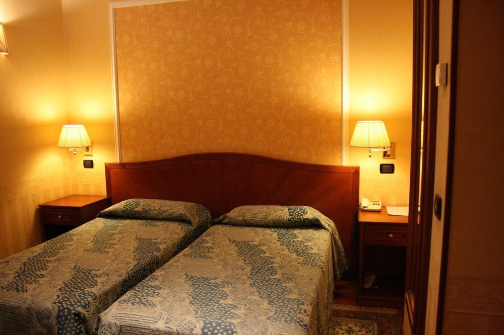 Hotel Lancaster 3*