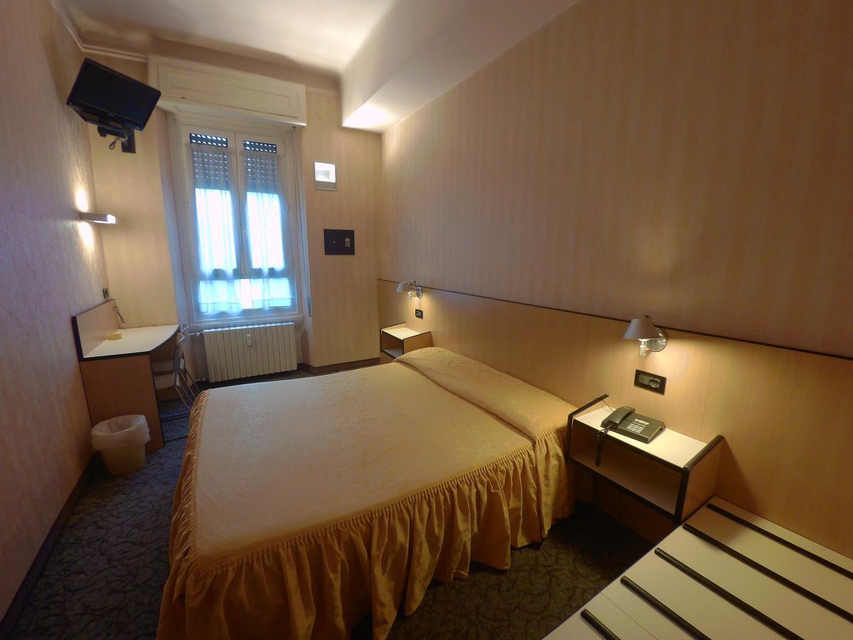 Hotel Ada 2*