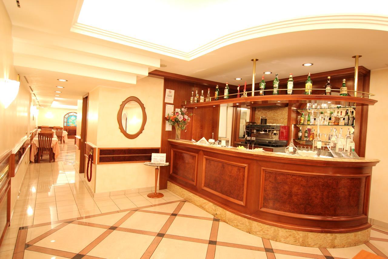 Hotel Mokinba Montebianco Mailand