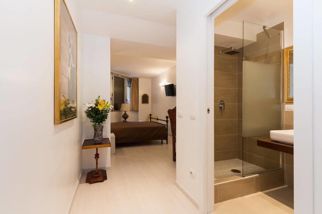 Bed & Breakfast La Del Pino 2*