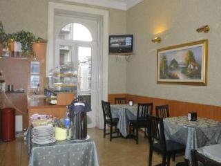 Atena Hotel 2*
