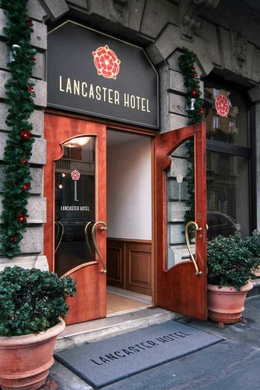 Lancaster 3*