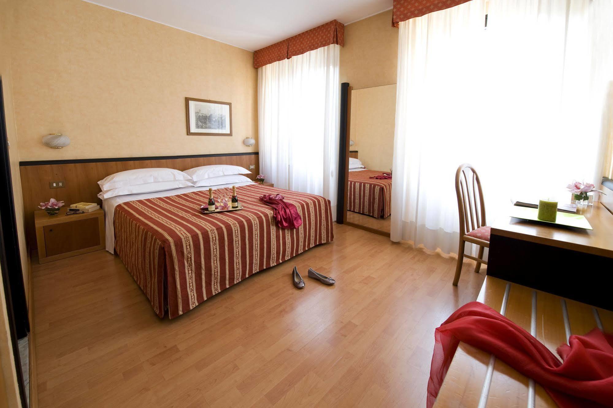 Hotel Fenice 3*