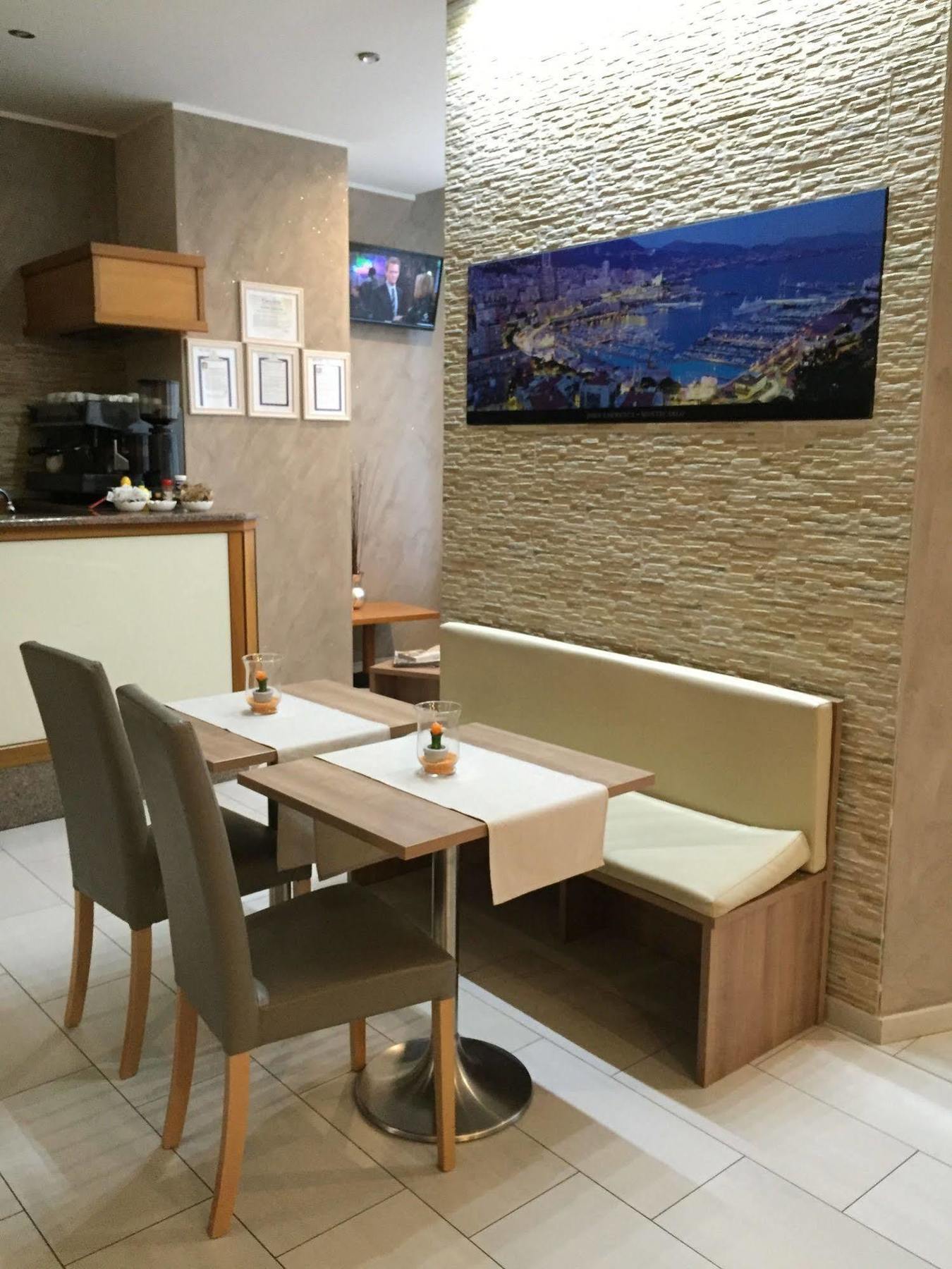 Montecarlo Hotell Milano