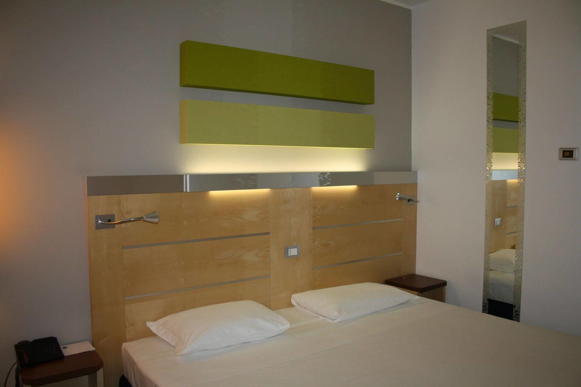 Hotel Ih Gioia 4*