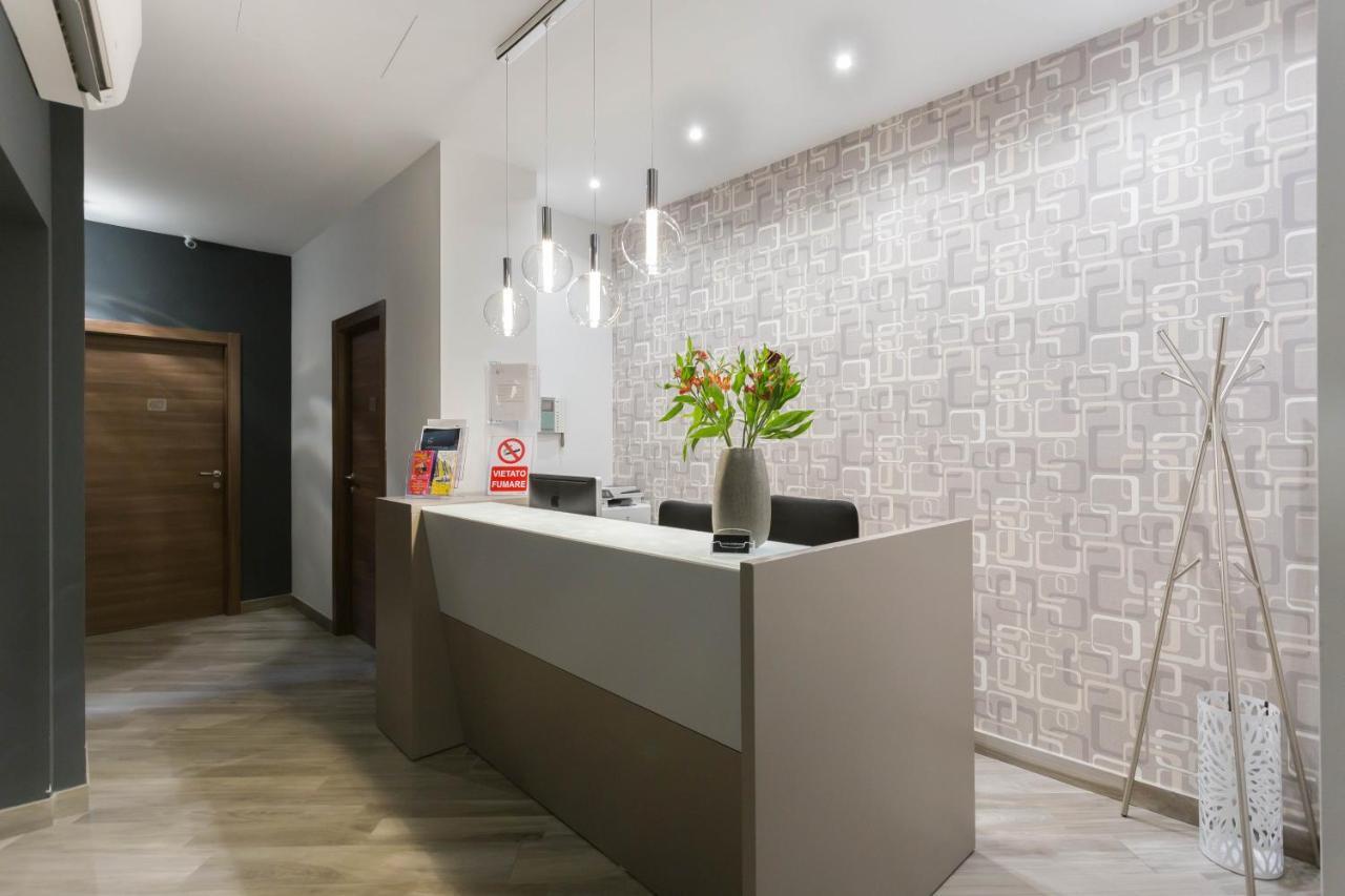 Durini 2* Milano