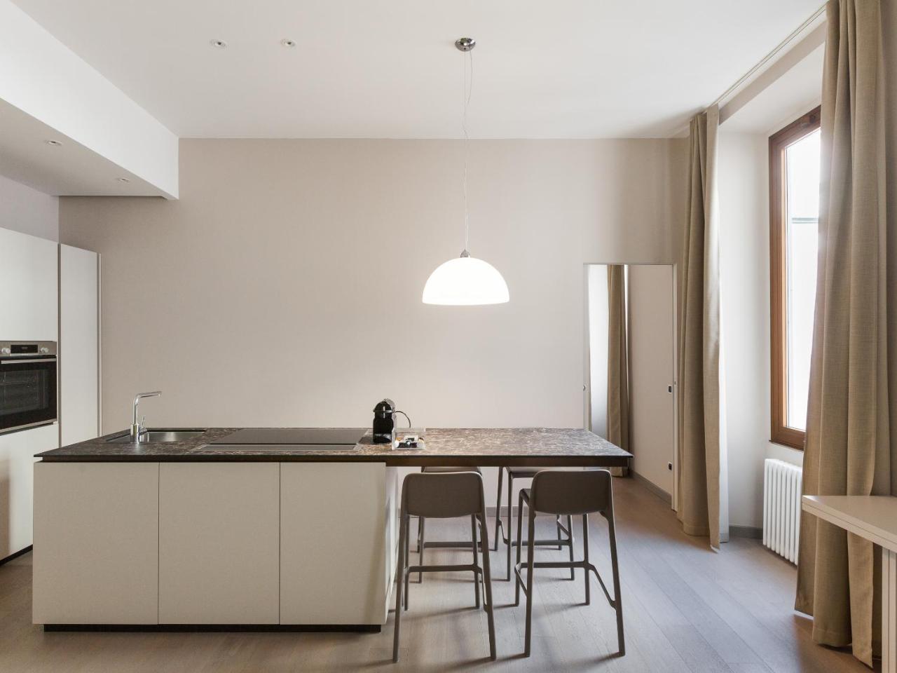 Easyhomes-duomo & Leilighet Milano