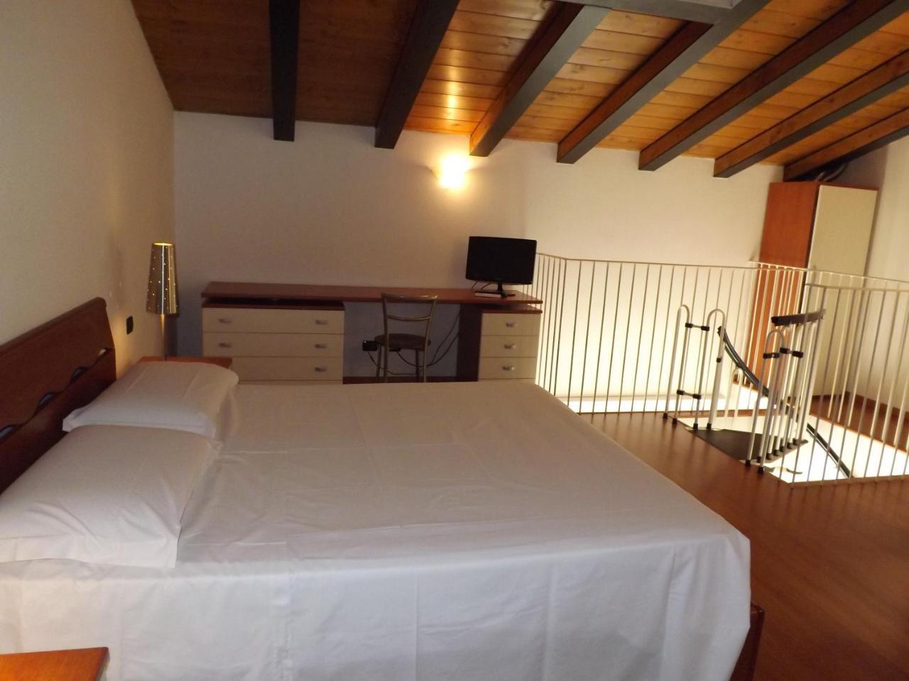Aparthotel Easy - And Navigli 2*