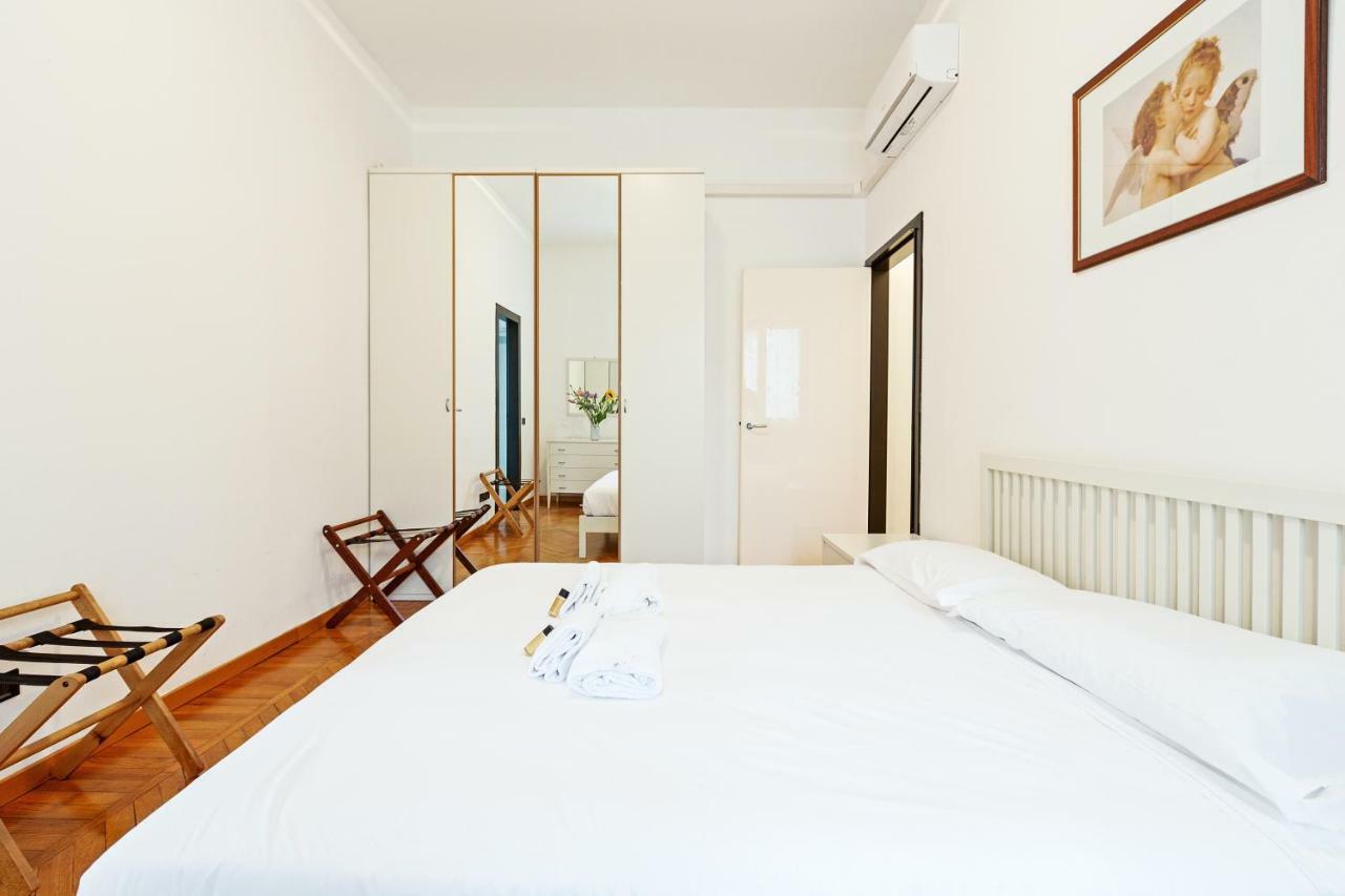 Appartamento S. Maria Valle Roomy Flat Milano