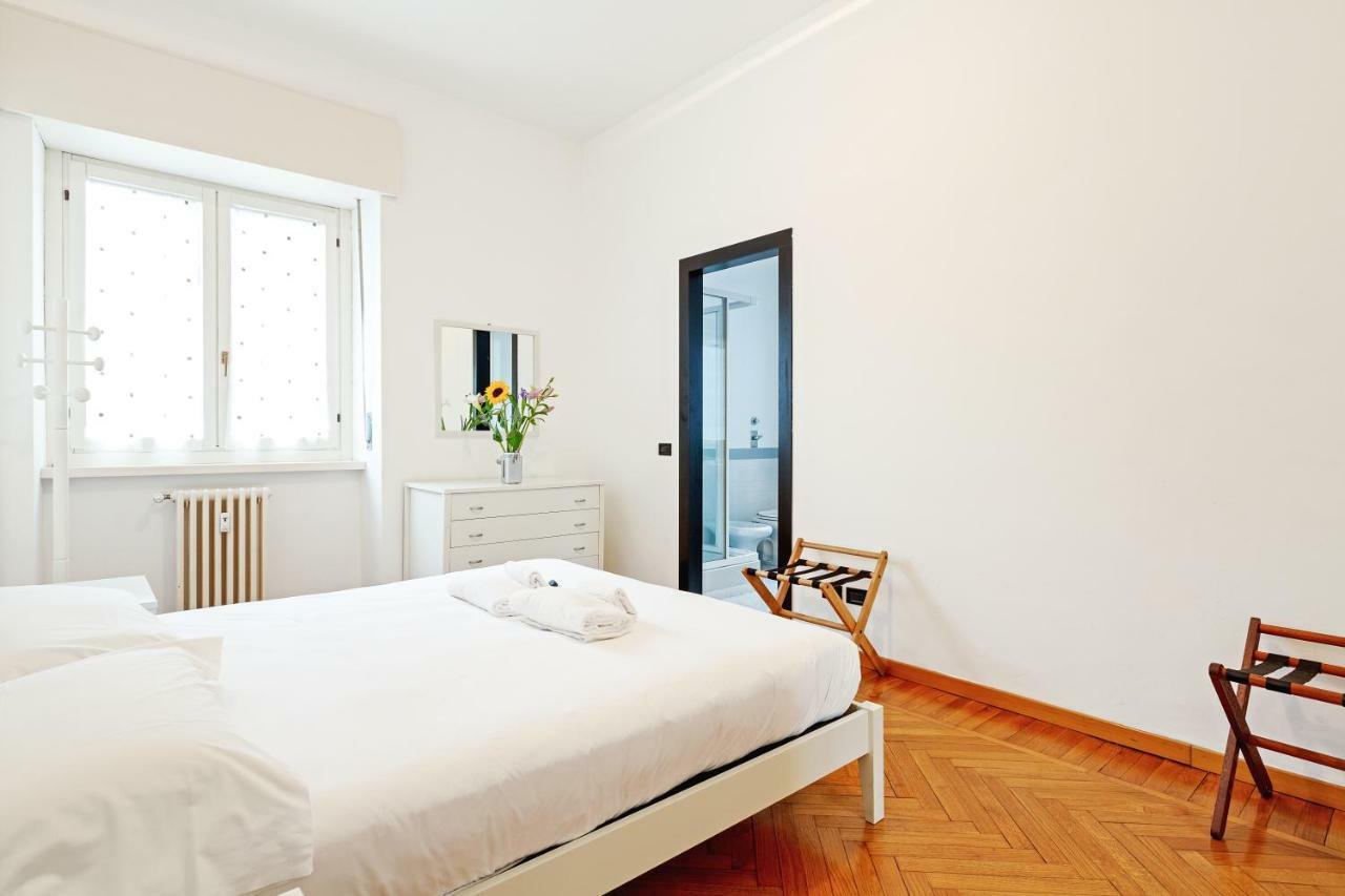 Appartamento S. Maria Valle Roomy Flat Milano