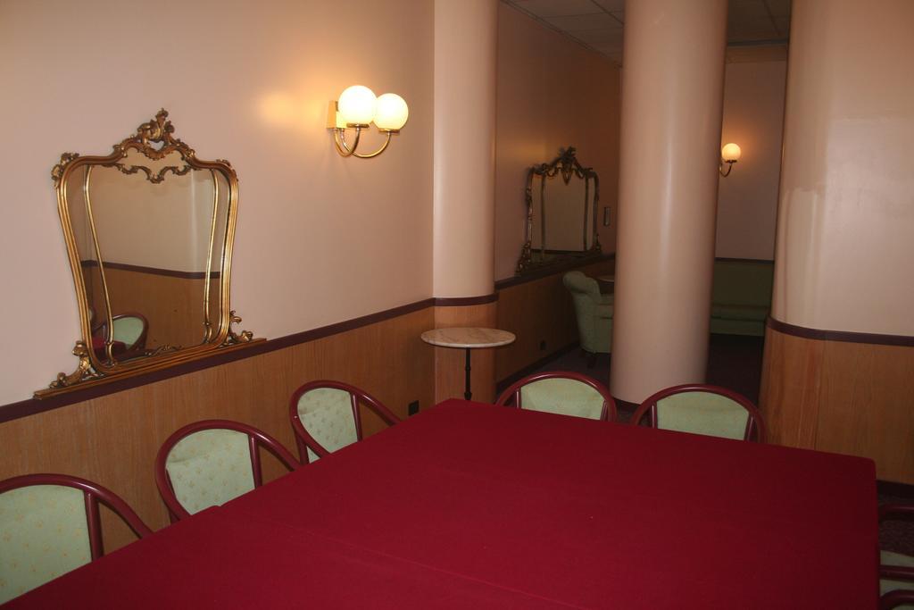 Hotel Albert Hotel