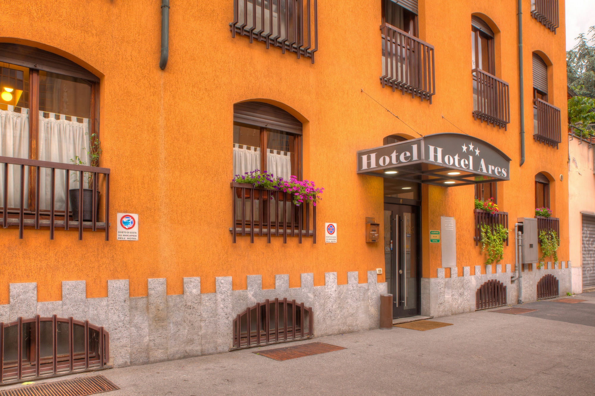 Hotel Ares Milan