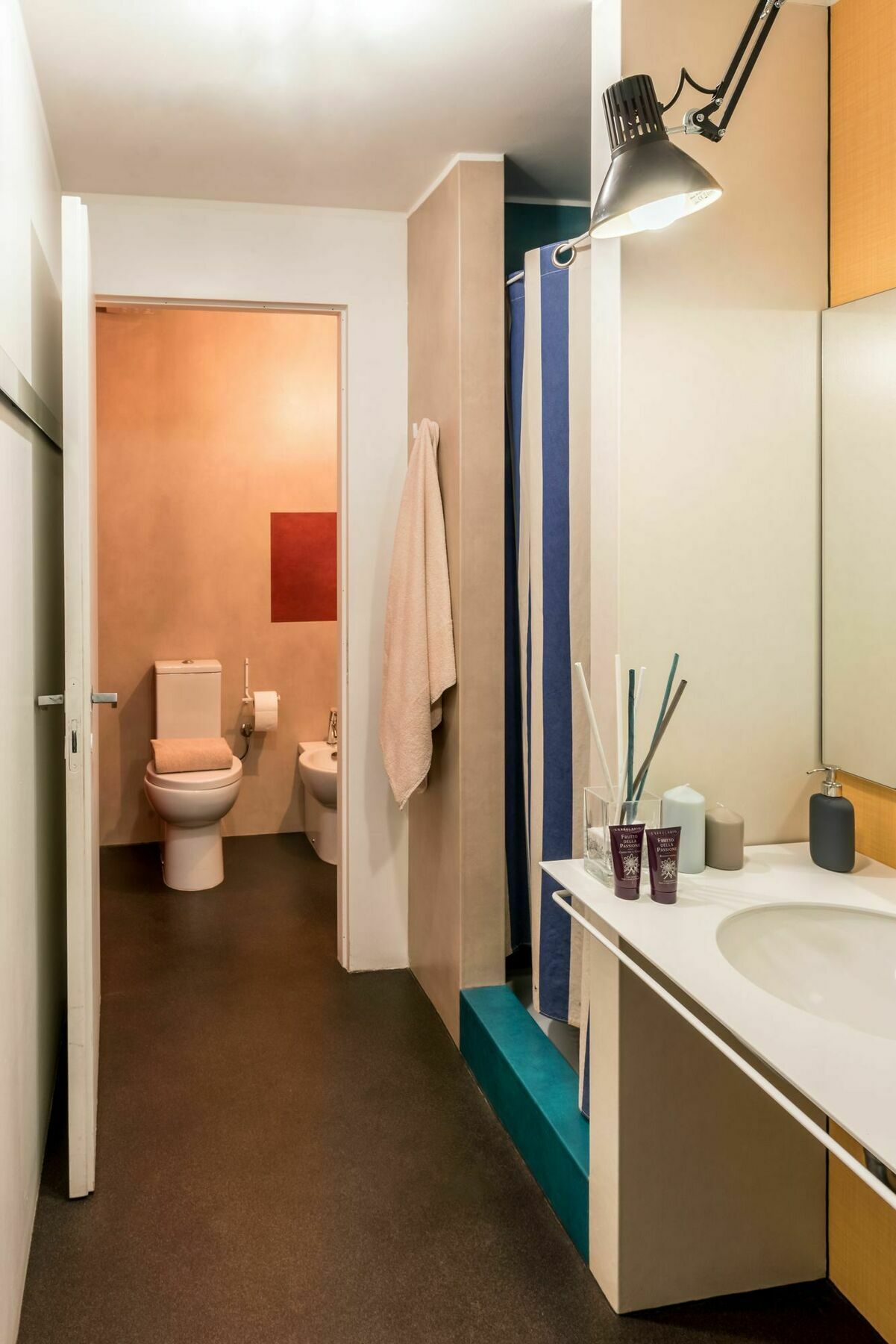 Un Posto A - All'interno Di Cascina Del 700 Hostel *
