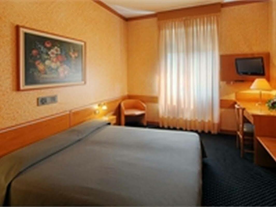 Mentana, By R Collection Hotel 4*