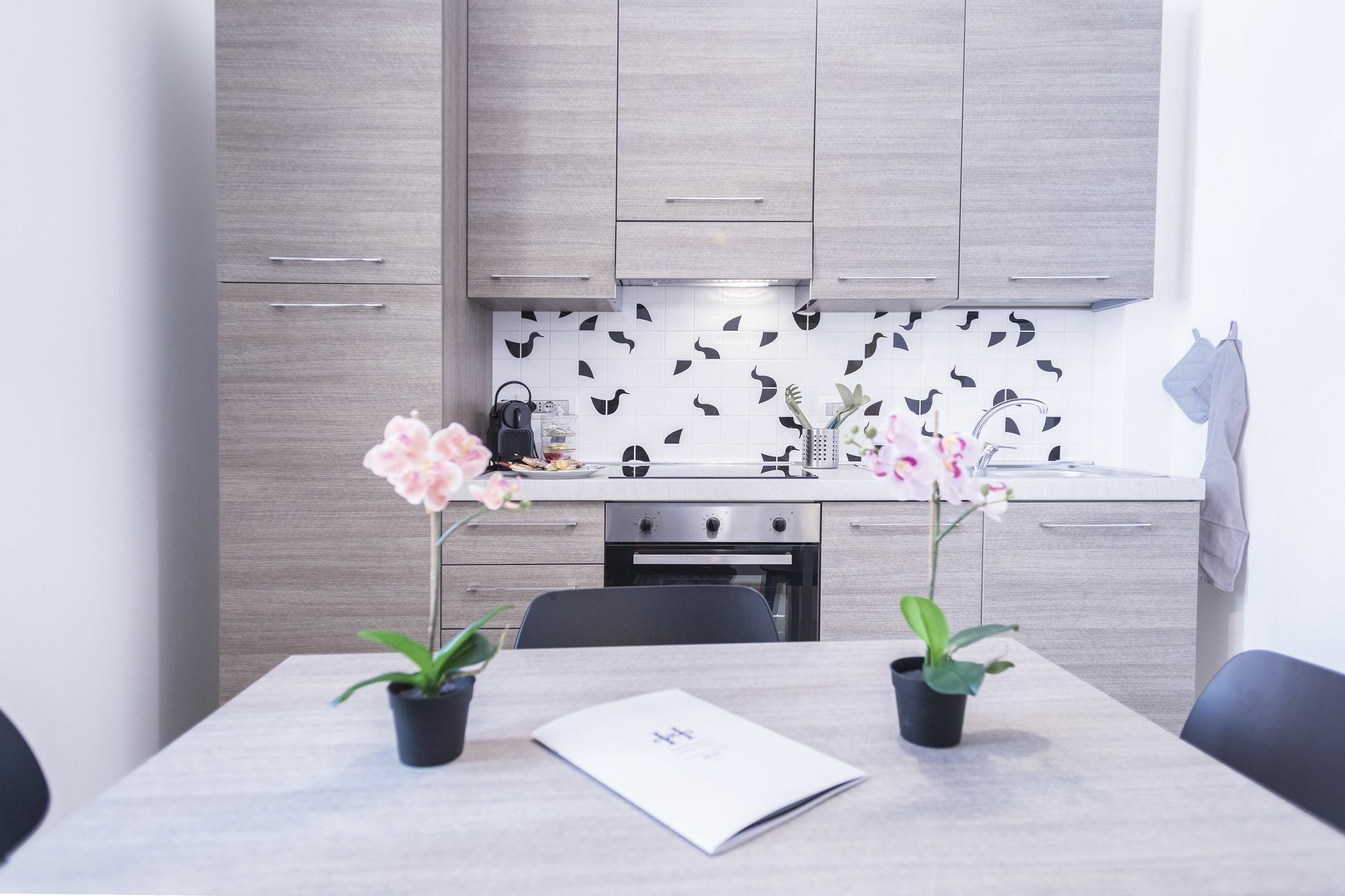 Leilighet Hemeras Boutique Homes - Design Near Duomo Cathedral Milano