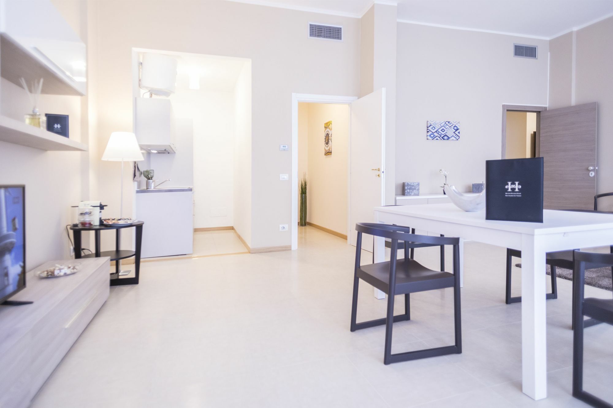 Hemeras Boutique Homes - Design Near Duomo Cathedral * Milano