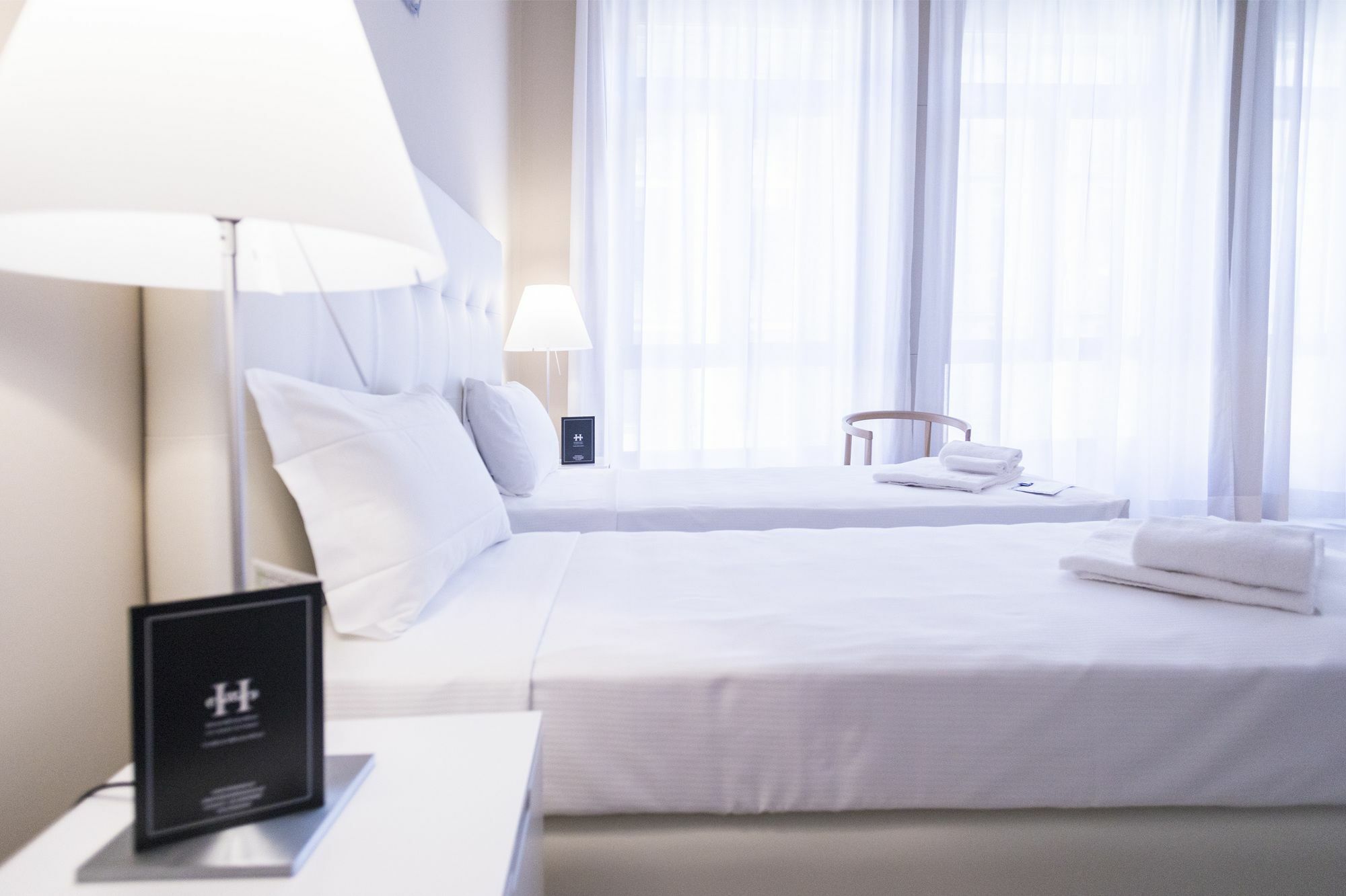 Hemeras Boutique Homes - Design Near Duomo Cathedral * Milano