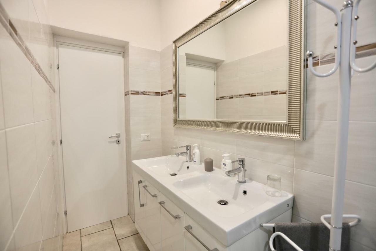 Pretty Space 100metri Da Stazione Apartment *