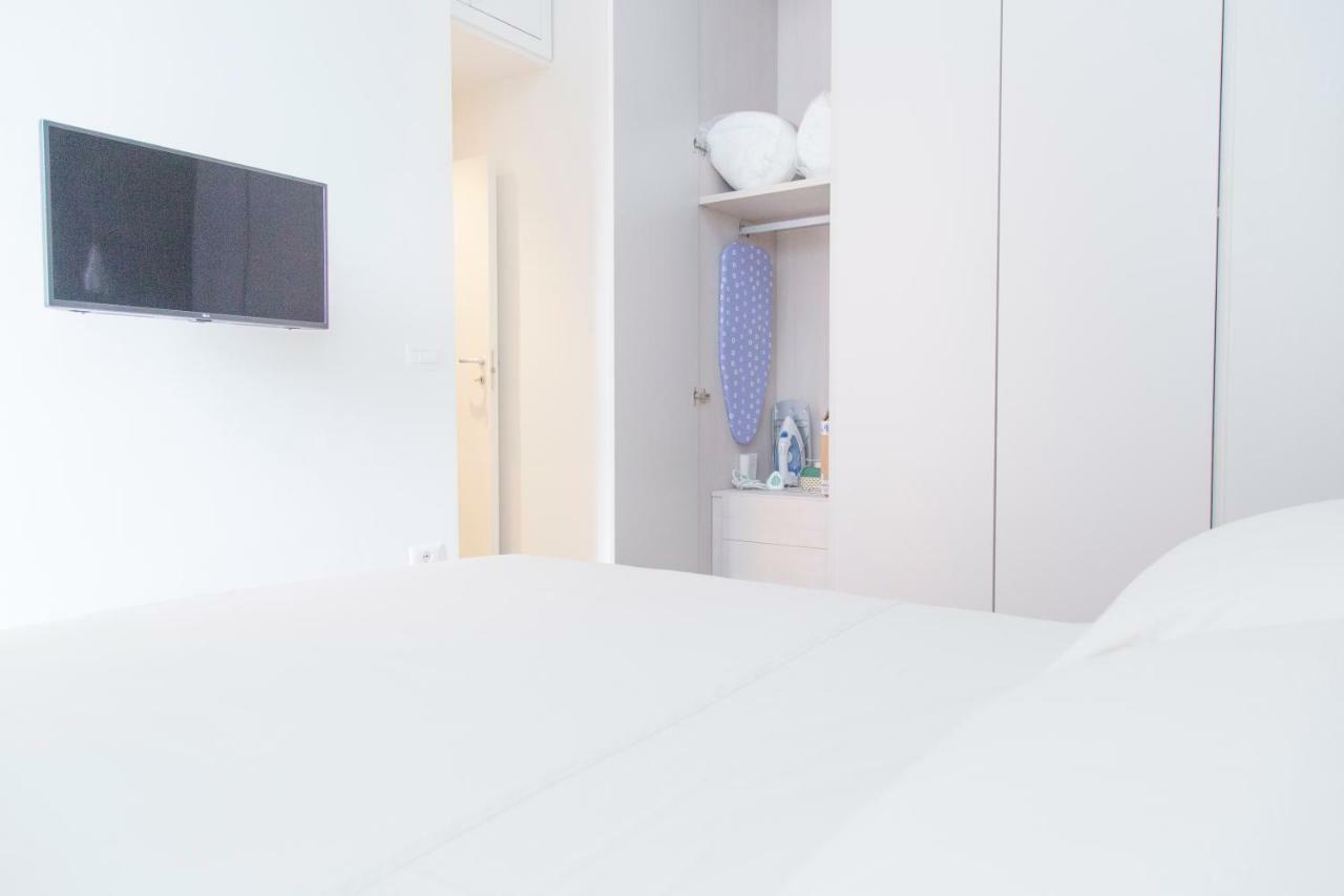 Brand New In Porta Romana Apartment *