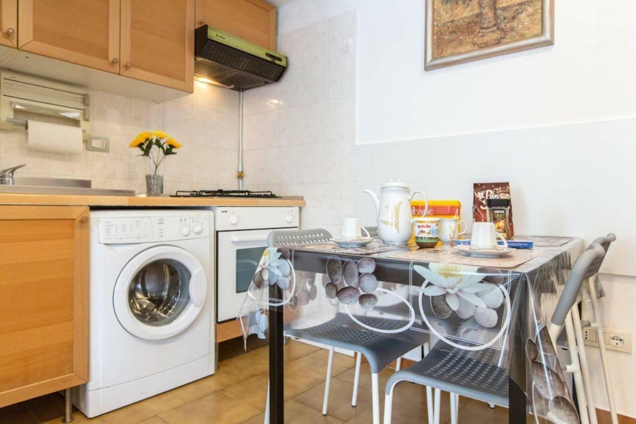 Delicious Flat Near The Subway M3 Apartment Milan