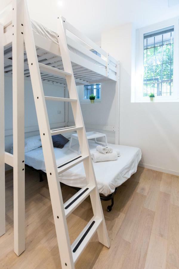 Bocconi 1 * Milan