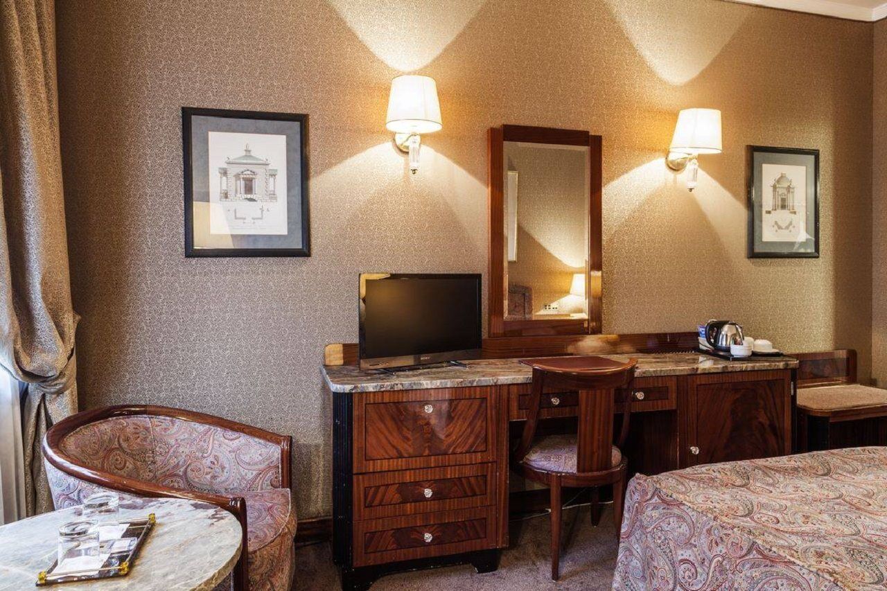 Hotel Doria Grand Milan