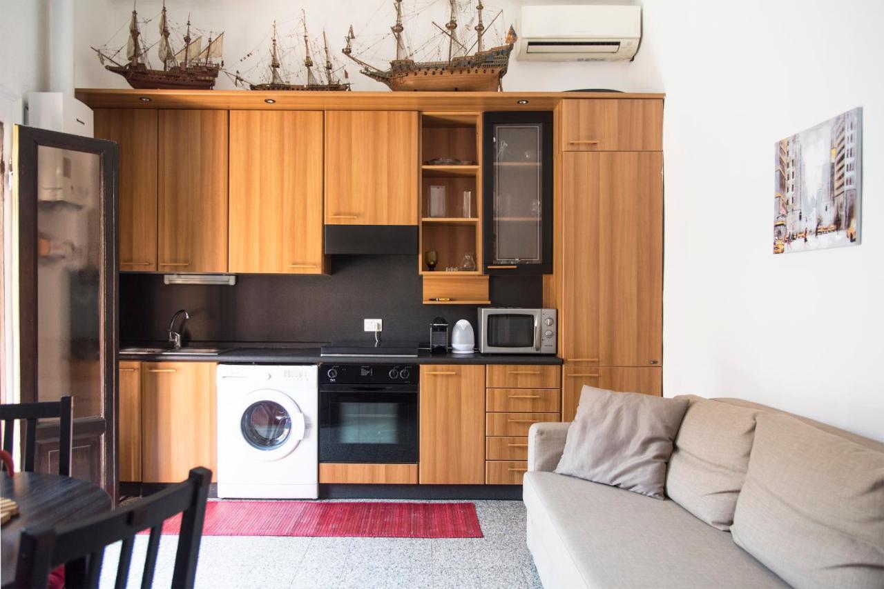 Peaceful Court In Shopping District Appartement