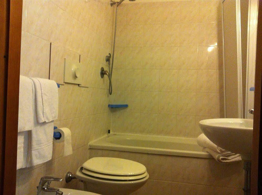 Atena 2* Mailand