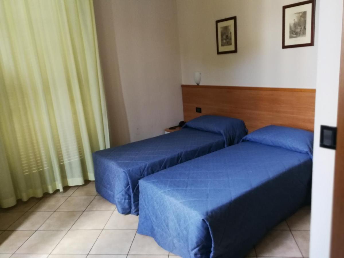 Salerno Hotell