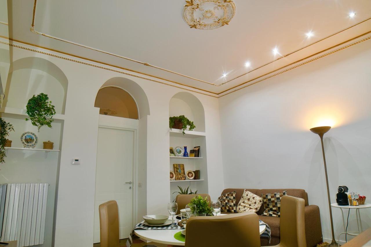 Splendido Trilocale Zona Isola Lejlighed