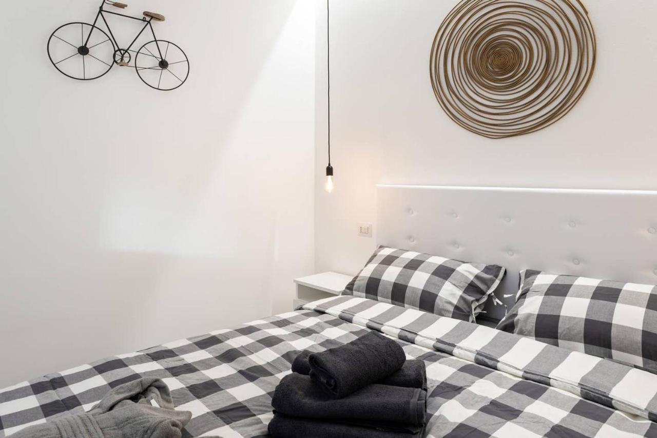 Modern And New Flat In Duomo Area Milano