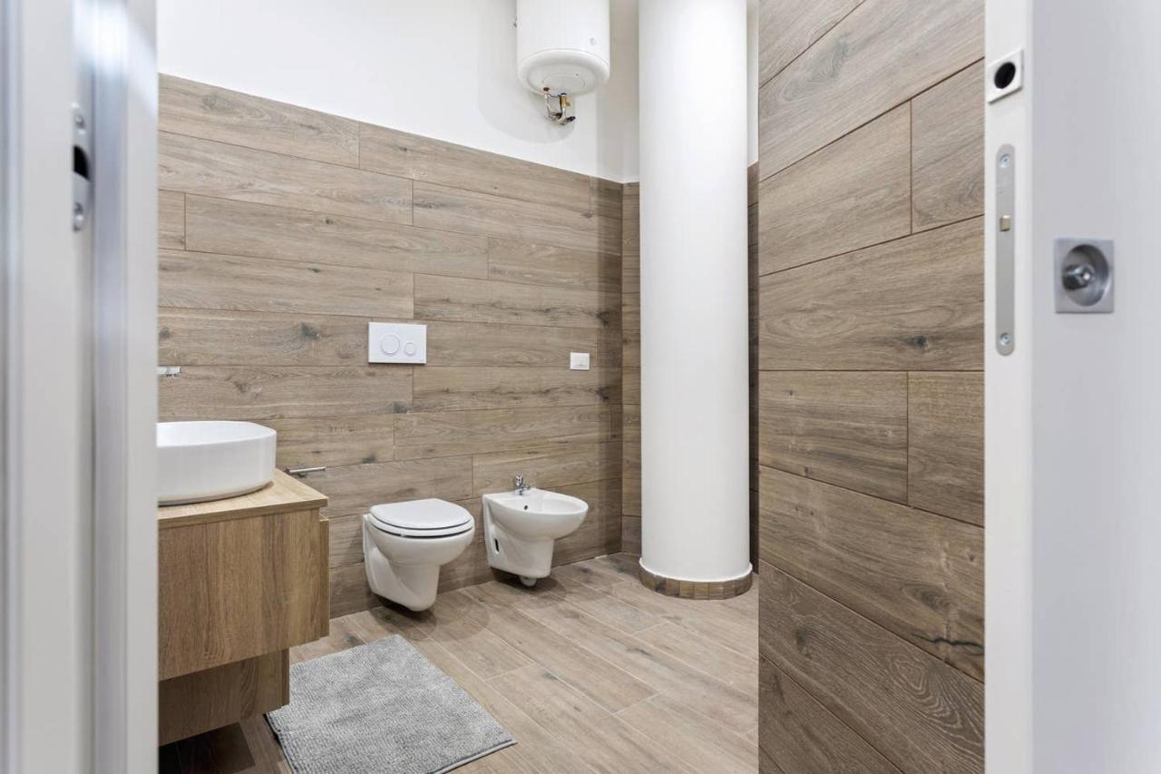 Modern And New Flat In Duomo Area *