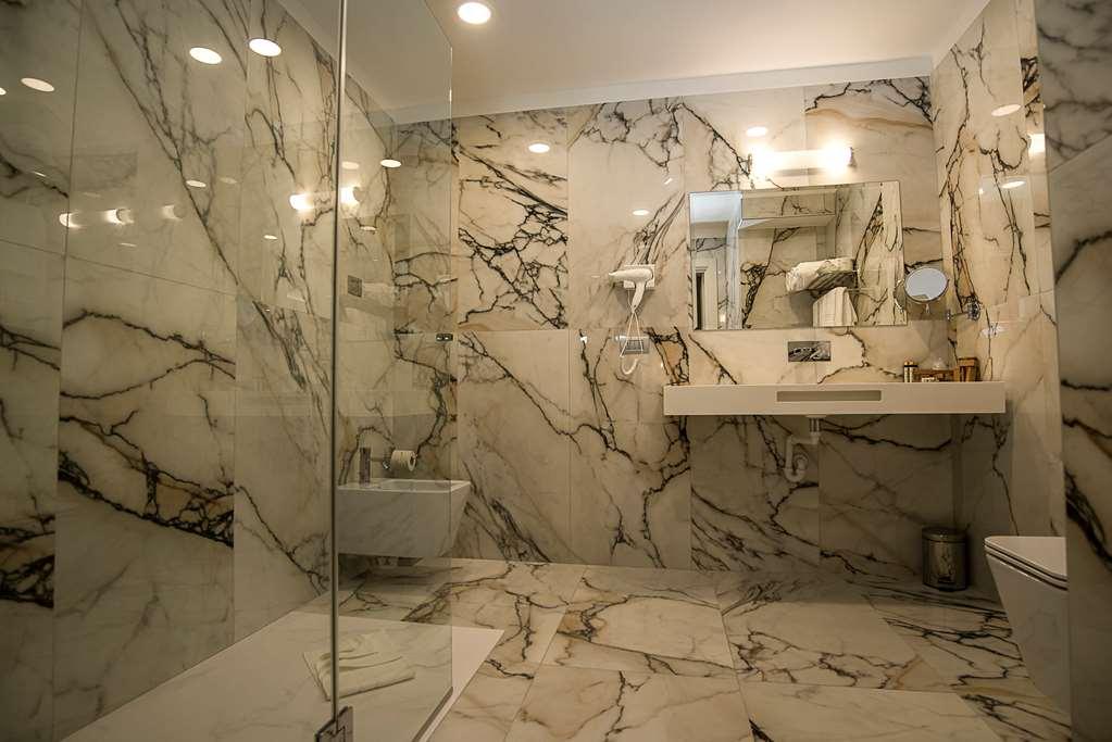 Castello Hotel 3*