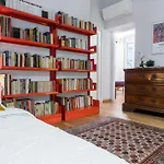 Joivy Apt For 6 With Big Terrace In Milan Centro Storico