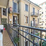 A due passi da Piazza Firenze Apartment