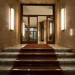 Bnb Capital Milano Central Station - Red