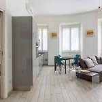 Spacious Retreat Steps From Lambrate Metro- Via Pacini