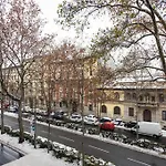 Easylife - L abbraccio dell affascinante P Romana